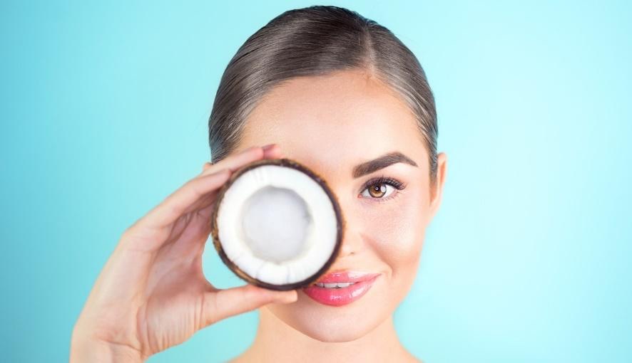 فواید آب نارگیل برای پوست