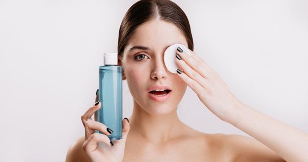 مراحل پاک کردن آرایش صورت