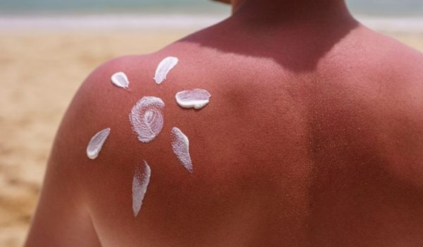 معرفی بهترین ضد آفتاب برای پوست های مختلط